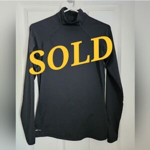 Item #:109 Nike Black Long sleeve top